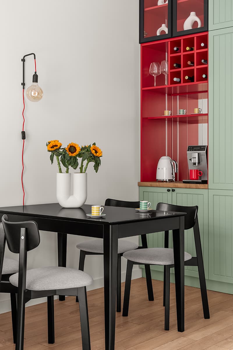 Креативный интерьер небольшой квартиры для девушки-предпринимателя — проект студии Nesso interiors