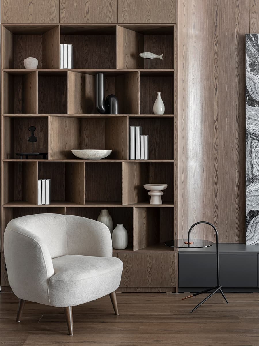 Акцентное панно из мрамора в интерьере квартиры для семьи с тремя дочерьми — проект Мадины Бекасыл