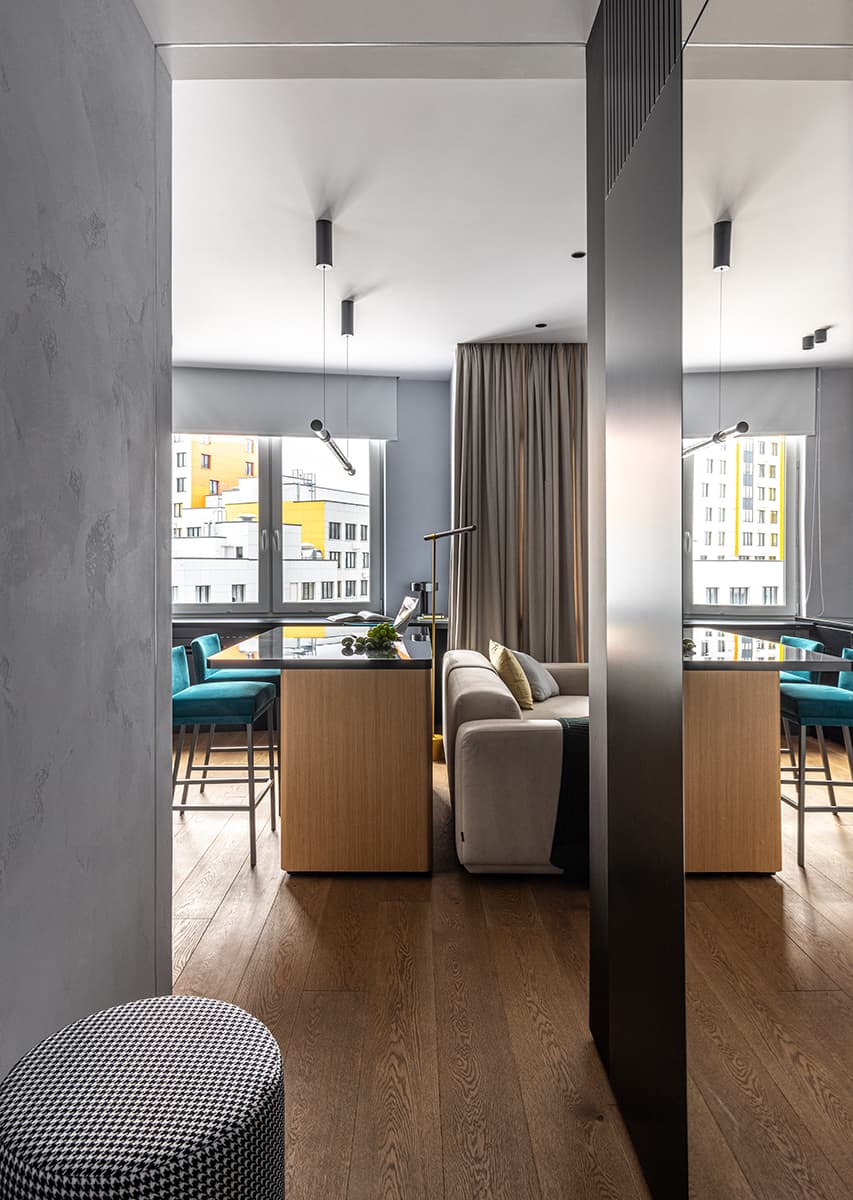 Баланс эстетики и эргономики в насыщенном интерьере квартиры для студента — проект дизайн-студии 2408 BURO