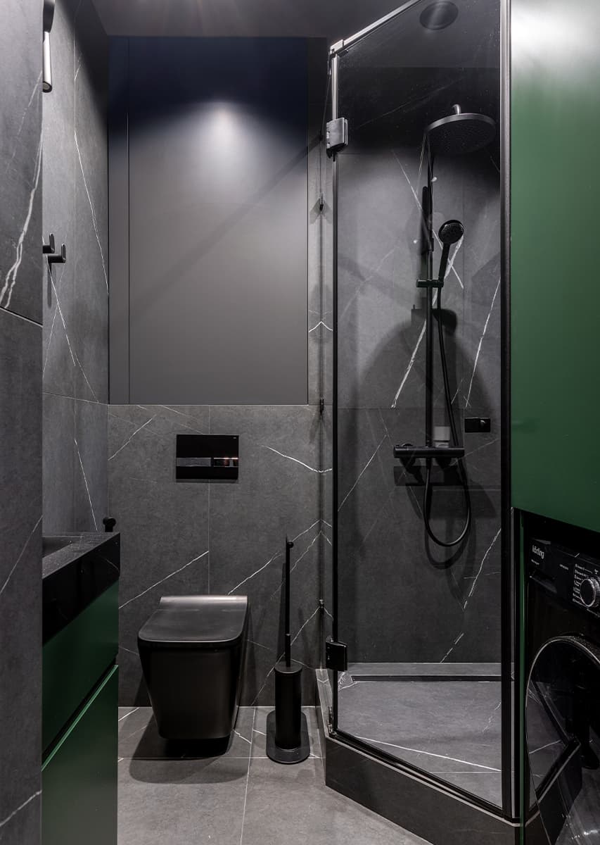 Баланс эстетики и эргономики в насыщенном интерьере квартиры для студента — проект дизайн-студии 2408 BURO