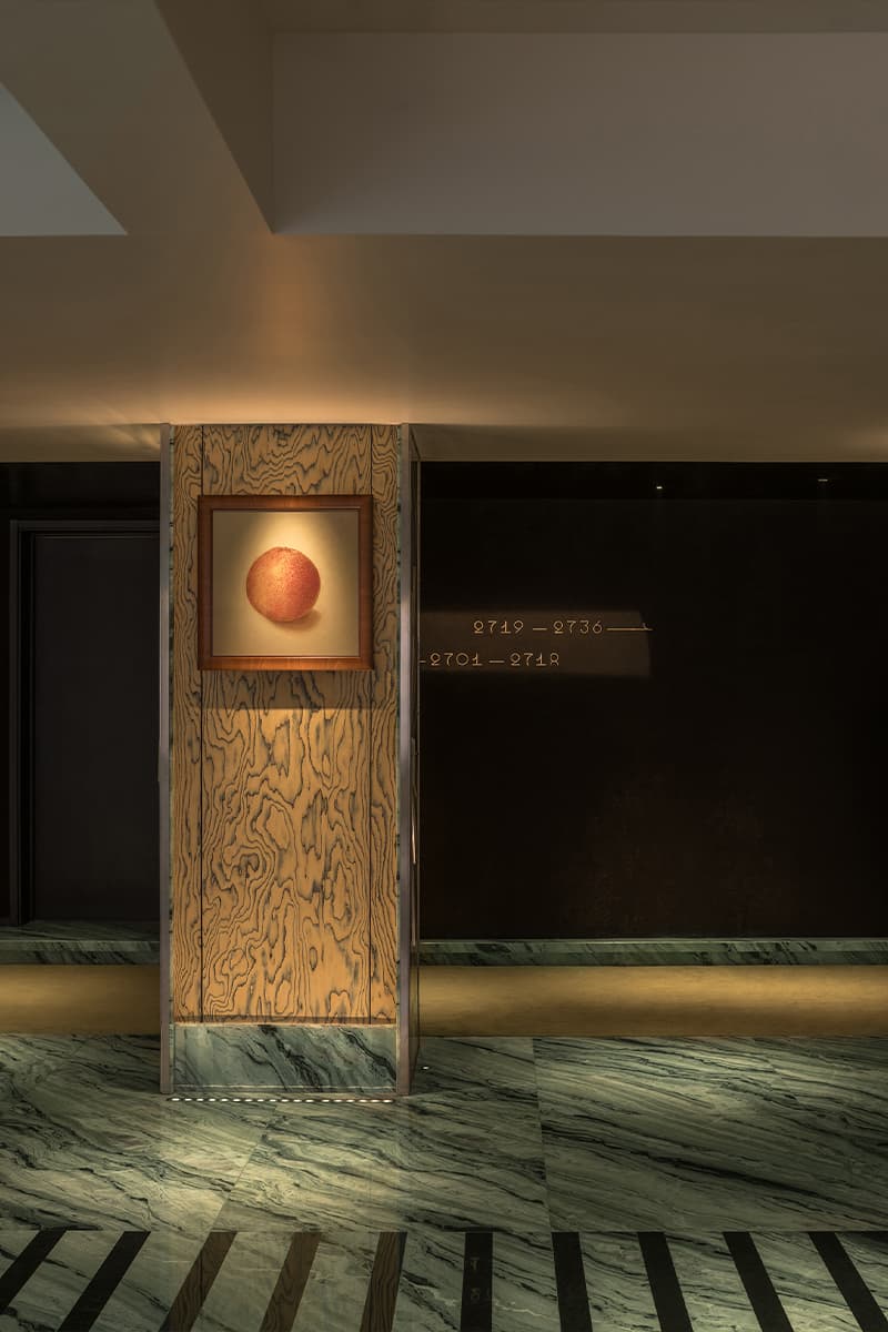 Микс винтажной мебели и современного искусства в интерьере отеля — проект бюро Funs Creative Design Consultant