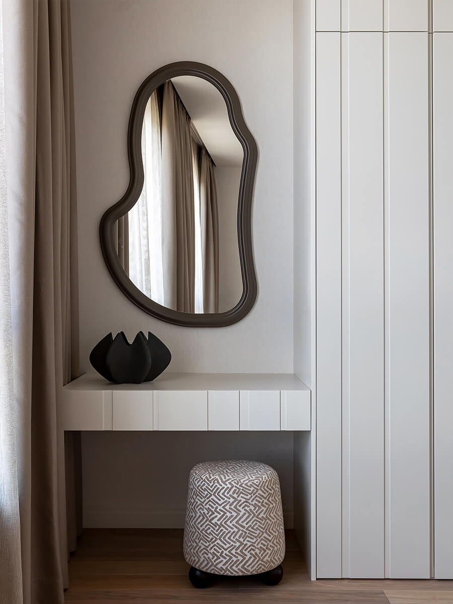 Интерьер просторной квартиры для стильной женщины из Минска — проект Надежды Тимохиной