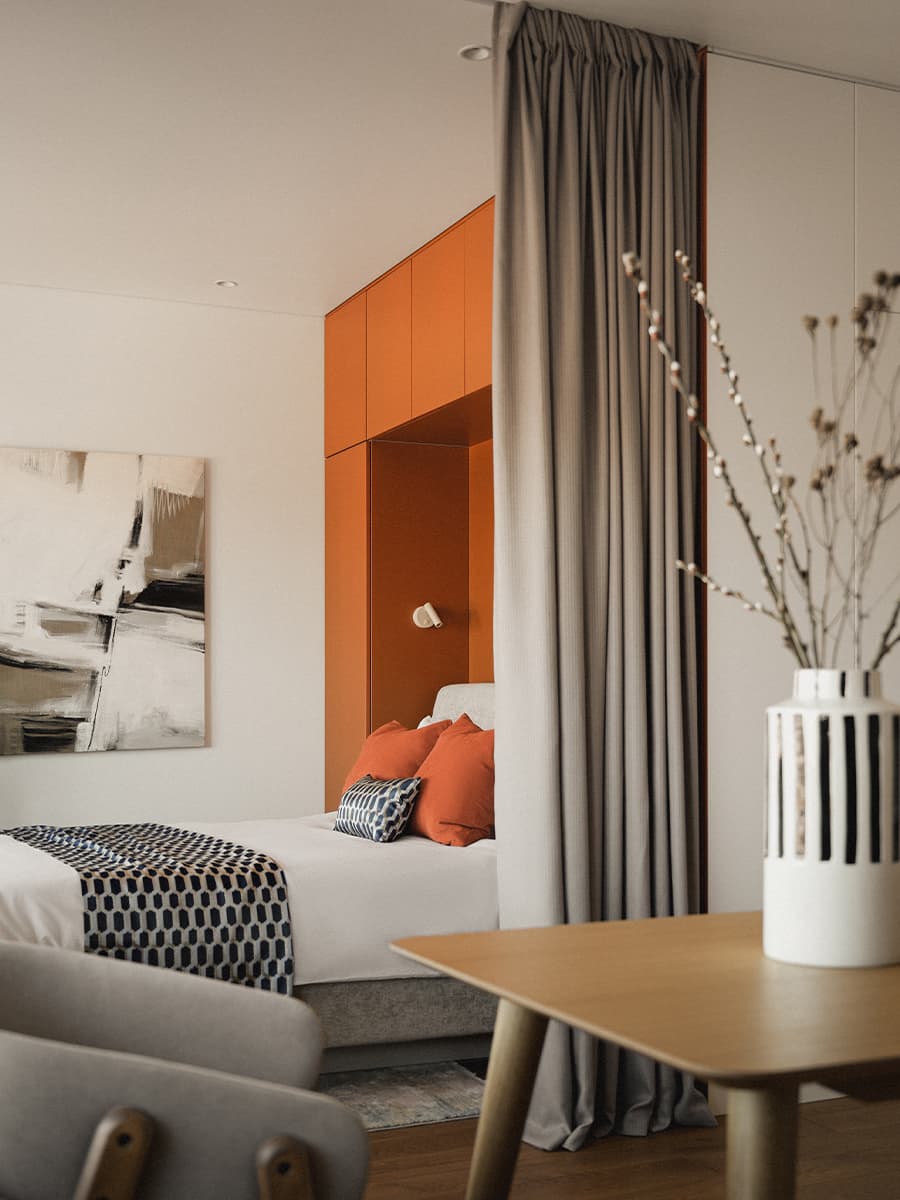 Фактура теплого дерева и нестандартное планировочное решение в интерьере петербургской квартиры — проект Анны Луцкевич