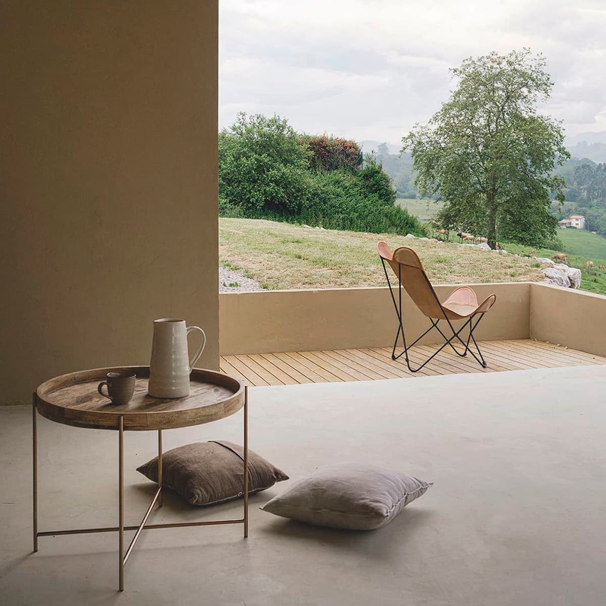 Природные цвета и материалы в минималистичном интерьере загородного дома — проект Анны Кью