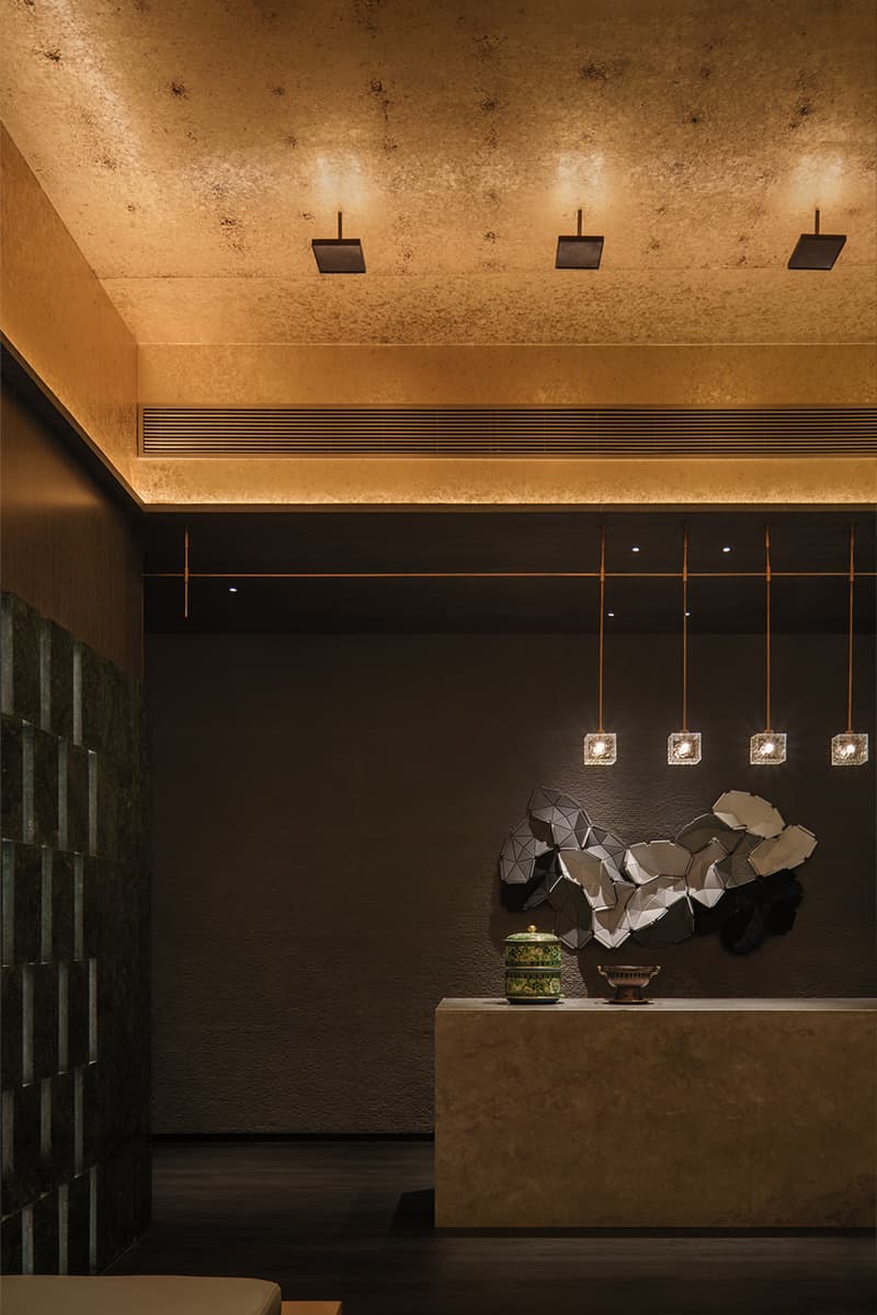 Природные мотивы, массивные формы и зеленые тона в нестандартном интерьере ресторана в Китае — проект бюро FUNUN LAB