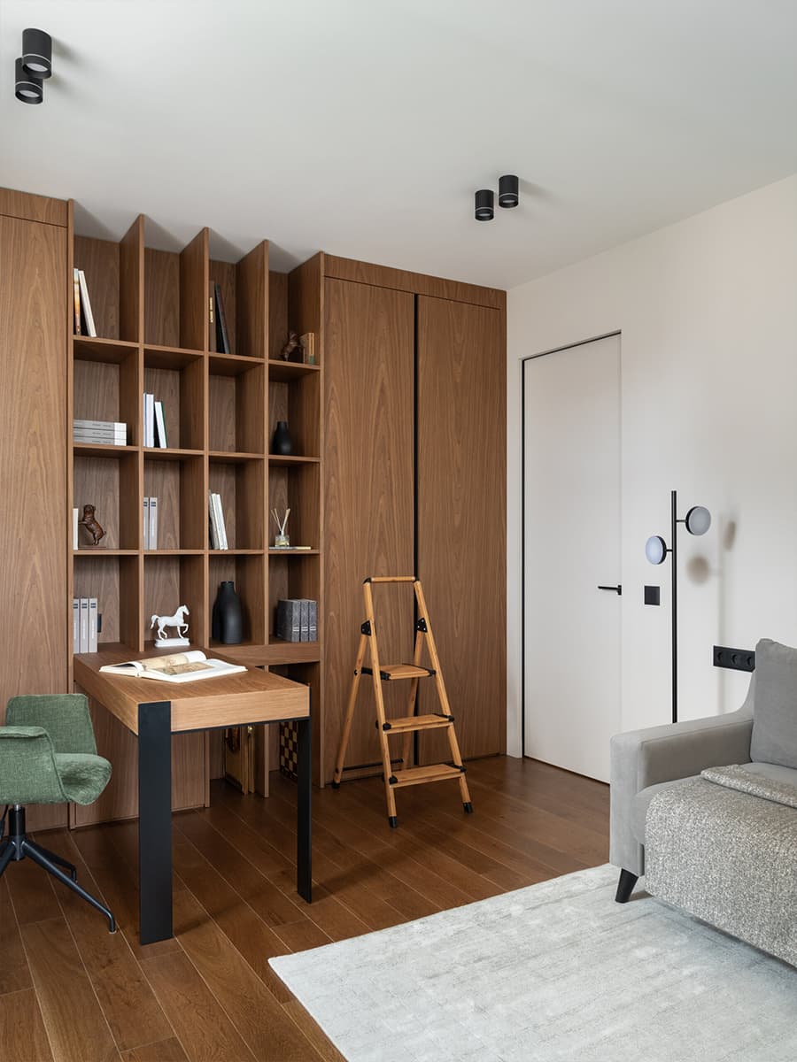 Зеленые оттенки в интерьере просторной квартиры для бизнесмена из Петербурга — проект Евгении Абориной