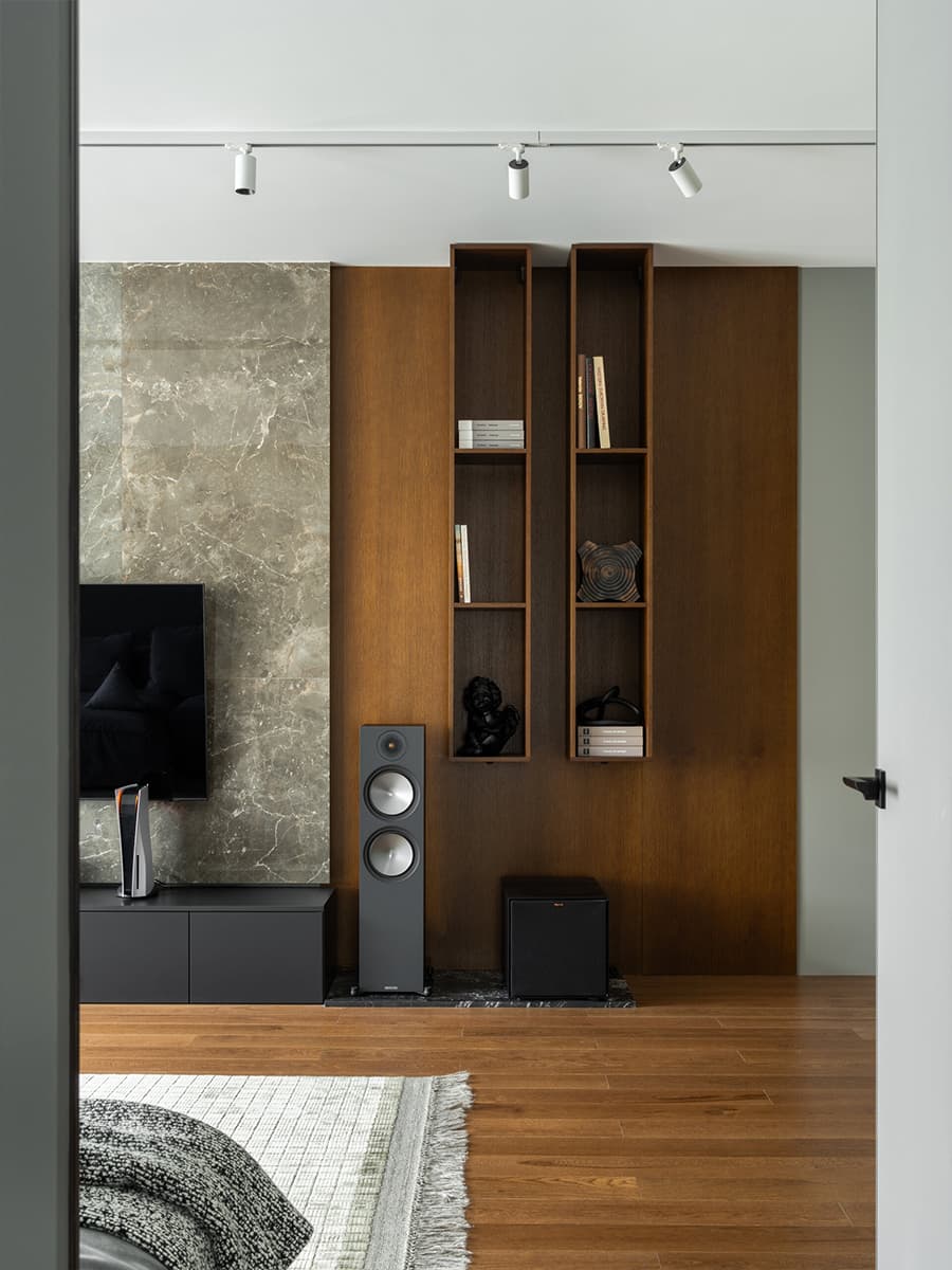 Зеленые оттенки в интерьере просторной квартиры для бизнесмена из Петербурга — проект Евгении Абориной