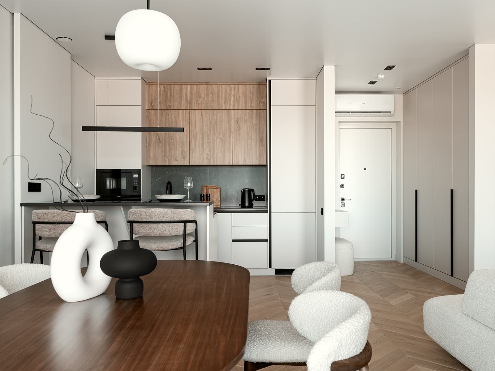 Двухуровневый остров в светлом интерьере квартиры для пары путешественников — проект Yuloo Studio