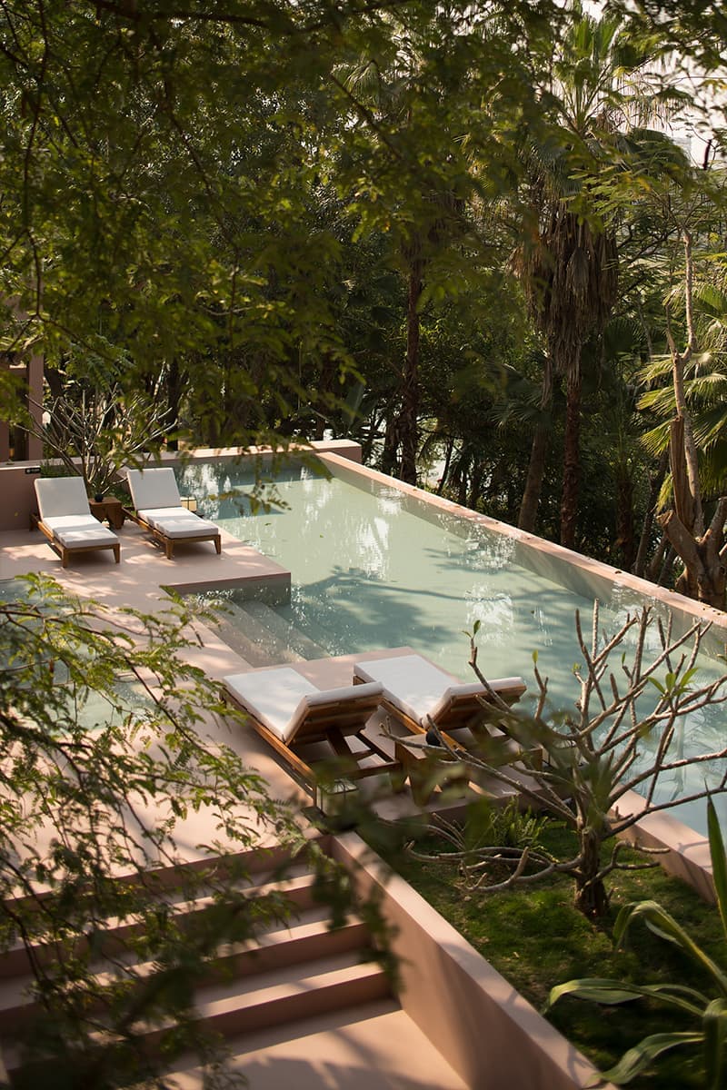 Диалог между человеком и природой Китая в интерьере загородного отеля — проект Робина Ло