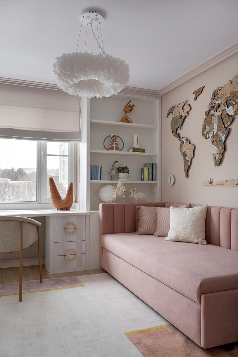 Гибкие формы и бархатистые текстуры в красочном интерьере квартиры — проект Маргариты Посуховой