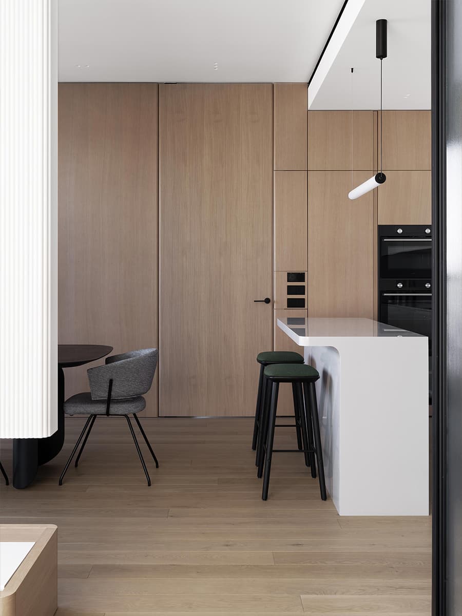 Продуманный до мелочей интерьер квартиры с графичными деталями — проект bureau SLOVO