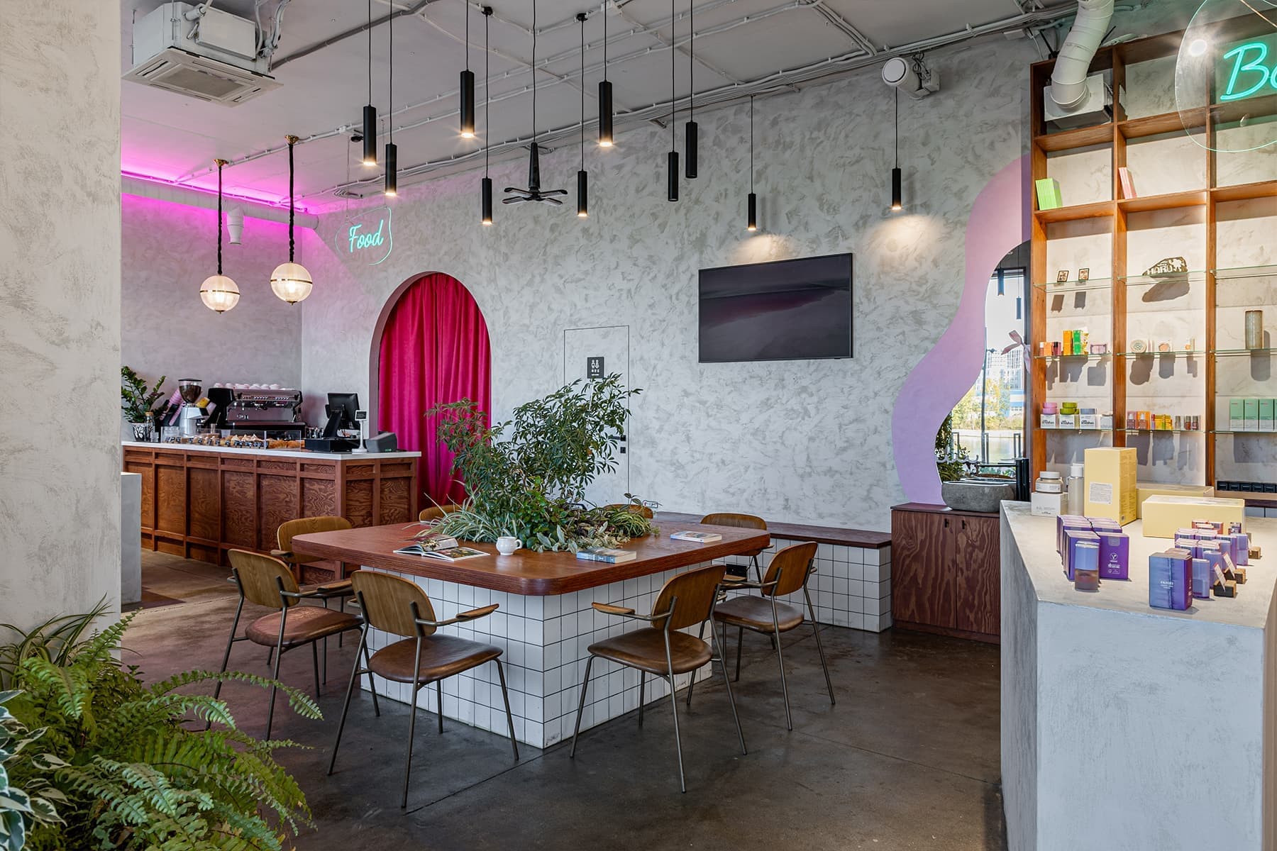 Аккуратные отсылки к культуре Кореи в интерьере маленького кафе — проект студии DD Architects