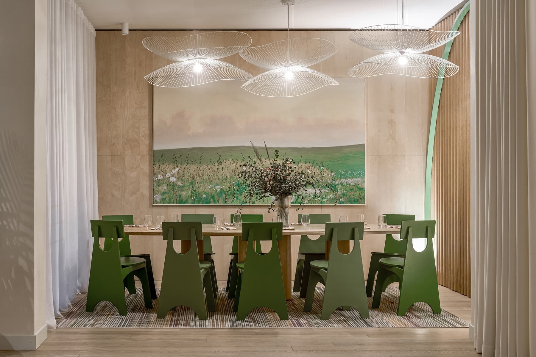 Элегантный интерьер пентхауса с бильярдной в центре Москвы — проект дизайн-студии ММ interior