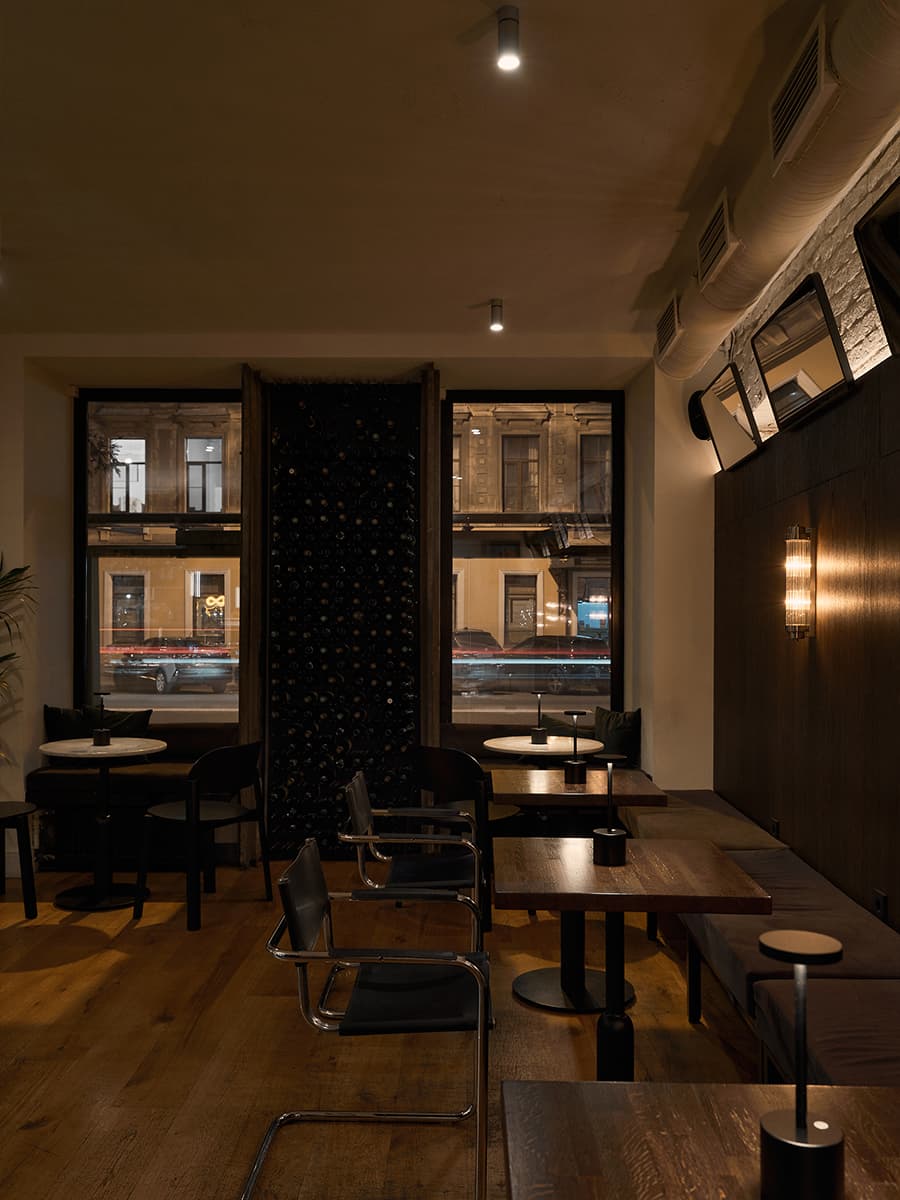 Мягкий обволакивающий интерьер коктейльного бюро — проект Ольги Копосовой и Виктории Егоровой