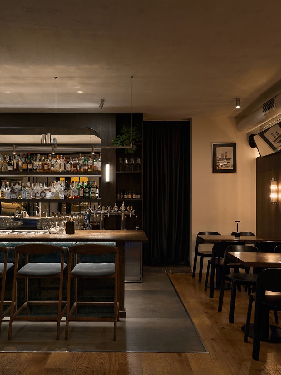 Мягкий обволакивающий интерьер коктейльного бюро — проект Ольги Копосовой и Виктории Егоровой