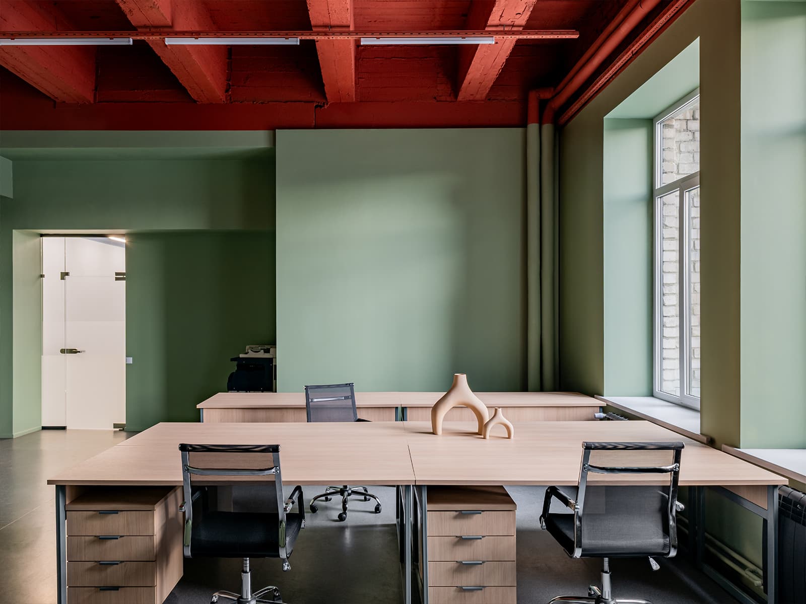 Офис строительной компании, адаптированный под циркадные ритмы сотрудников — проект Надежды Смирновой