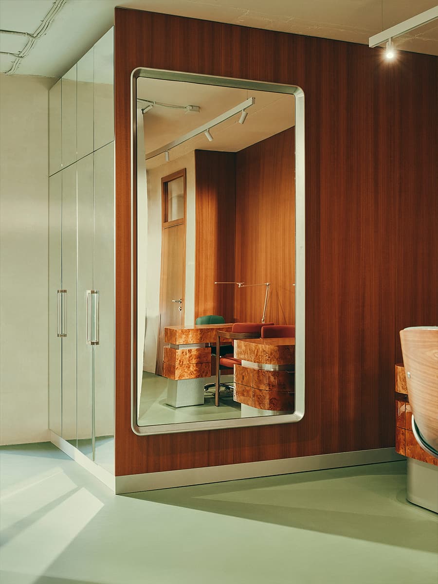 Контрастный микс материалов в интерьере салона красоты — проект Екатерина Рыбалко