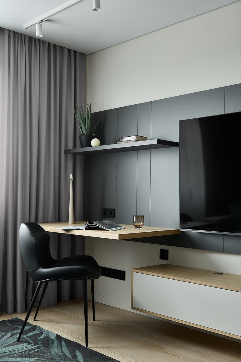 Контраст строгости и теплоты в квартире для программиста — проект студии дизайна интерьеров KIWI