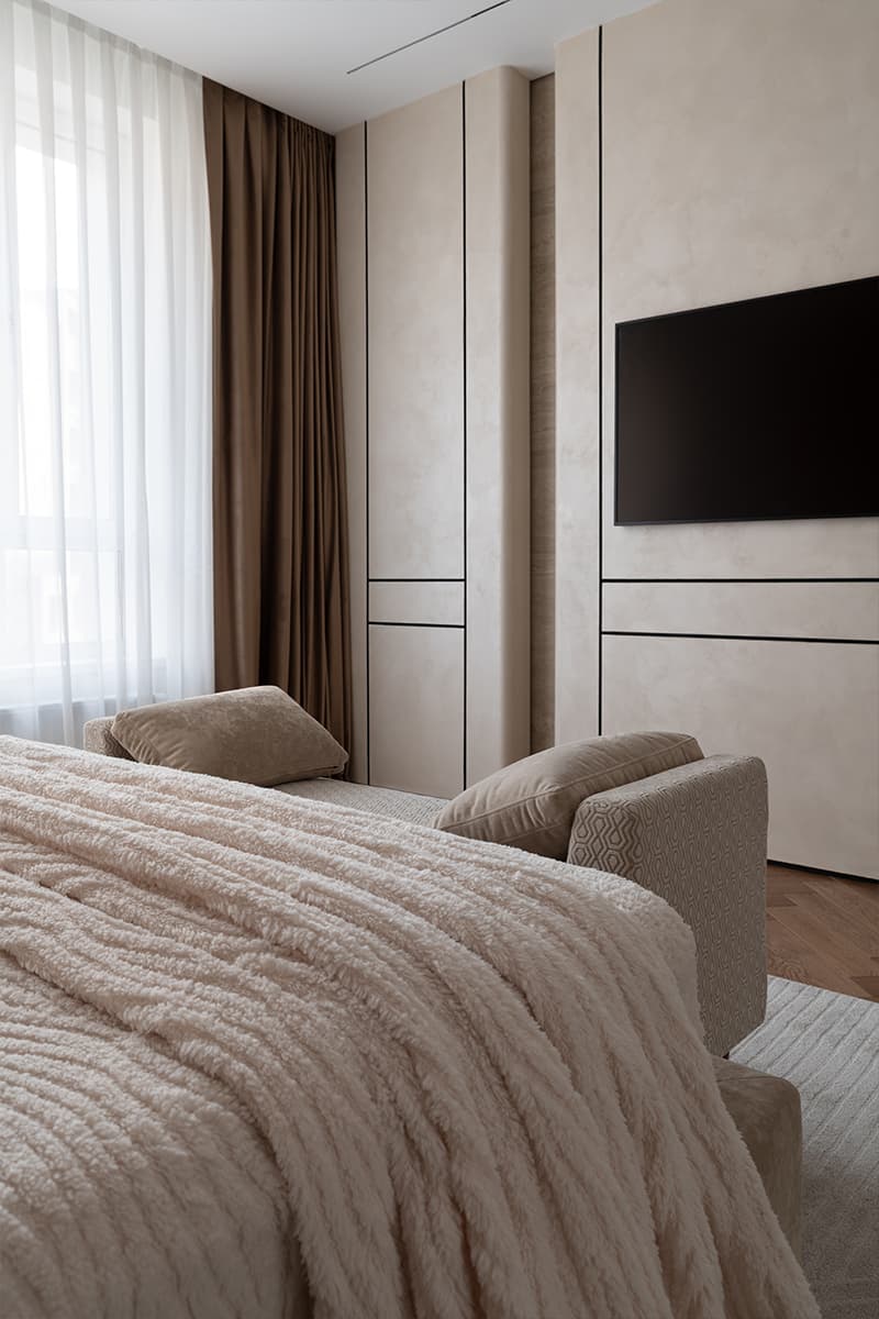 Обволакивающий интерьер «женской» квартиры с золотистыми акцентами — проект студии Room Design