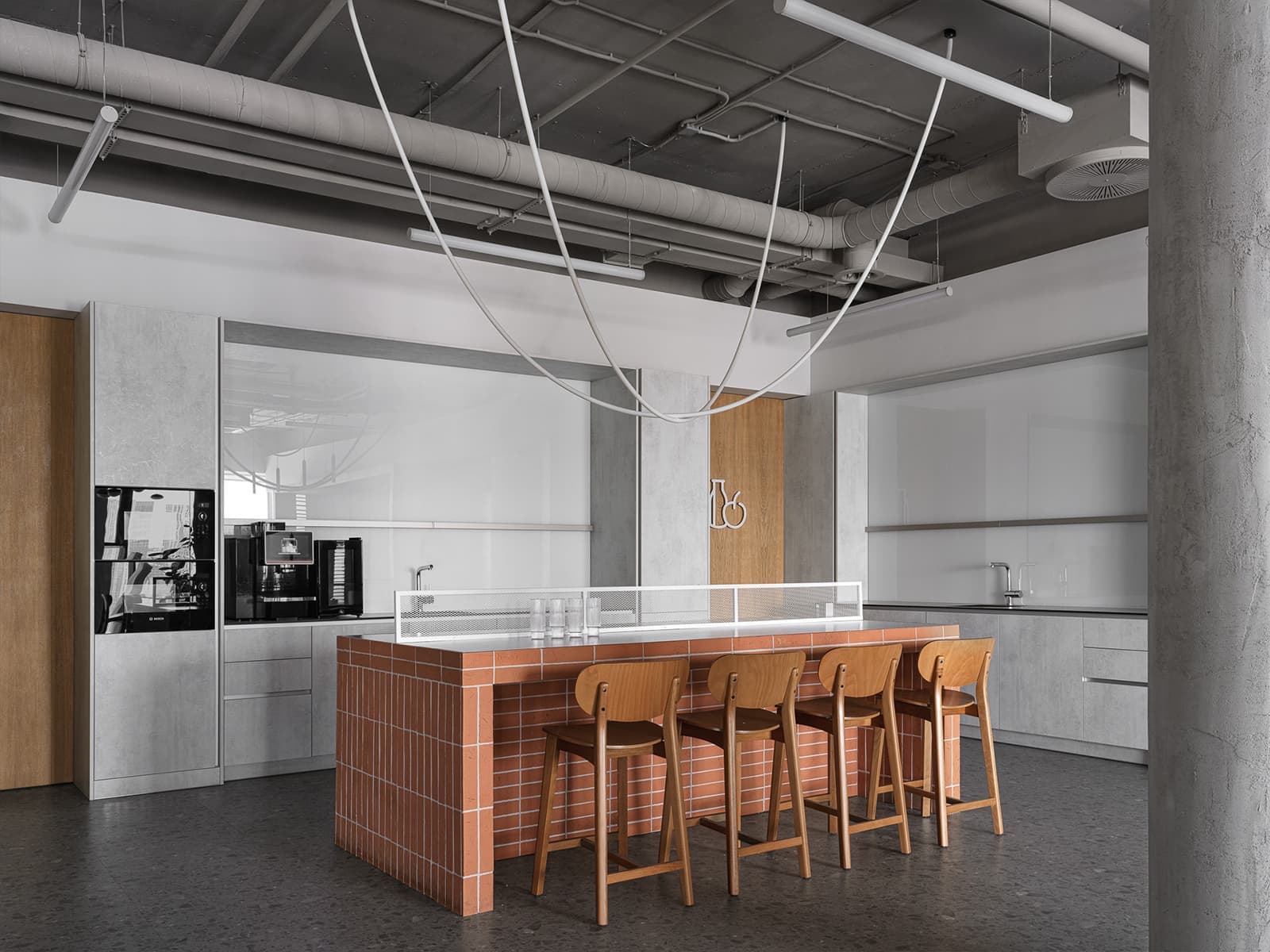 Уютный интерьер офиса современного техно-гиганта — проект дизайн-бюро N°11