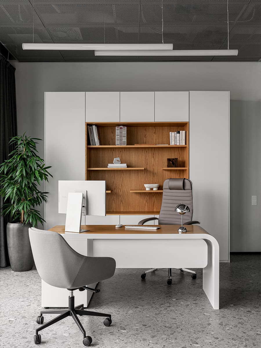 Уютный интерьер офиса современного техно-гиганта — проект дизайн-бюро N°11