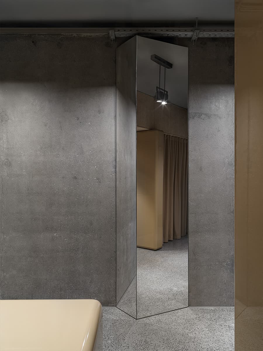 Бетон, фанера и глянцевые фасады мебели в интерьере московского офиса — проект бюро .dpt