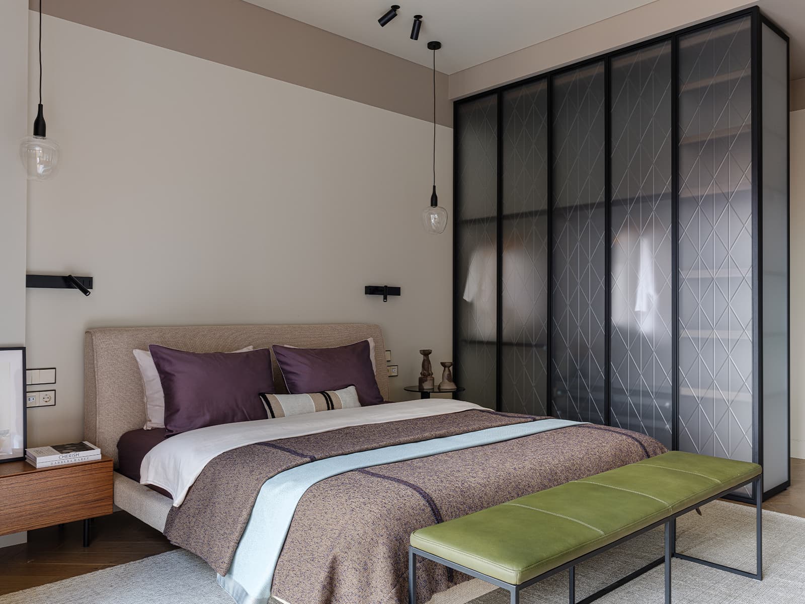 Элементы конструктивизма в красочном интерьере большой квартиры — проект Architecture design MatGolm