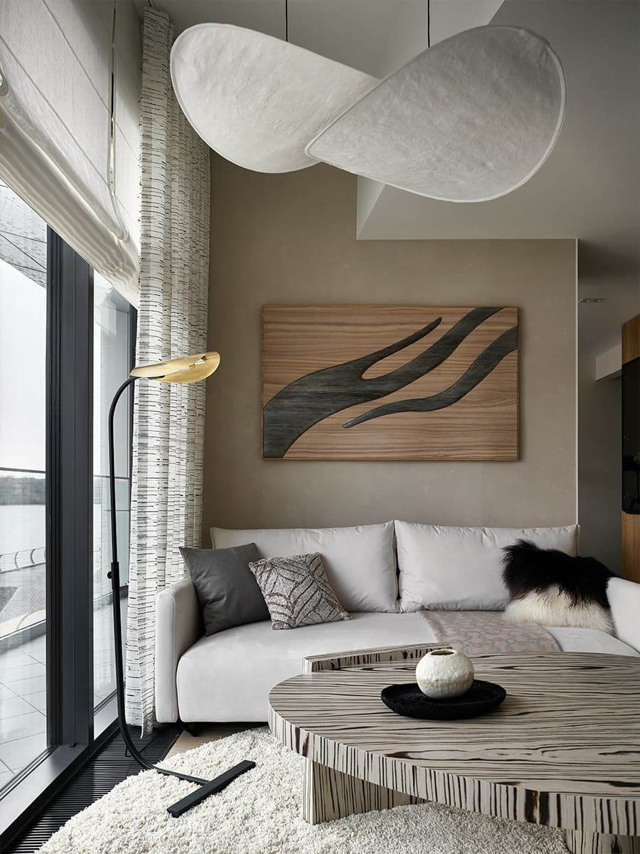 Медитативный теплый интерьер квартиры в шумной столице — проект студии DESIGN IS FINE