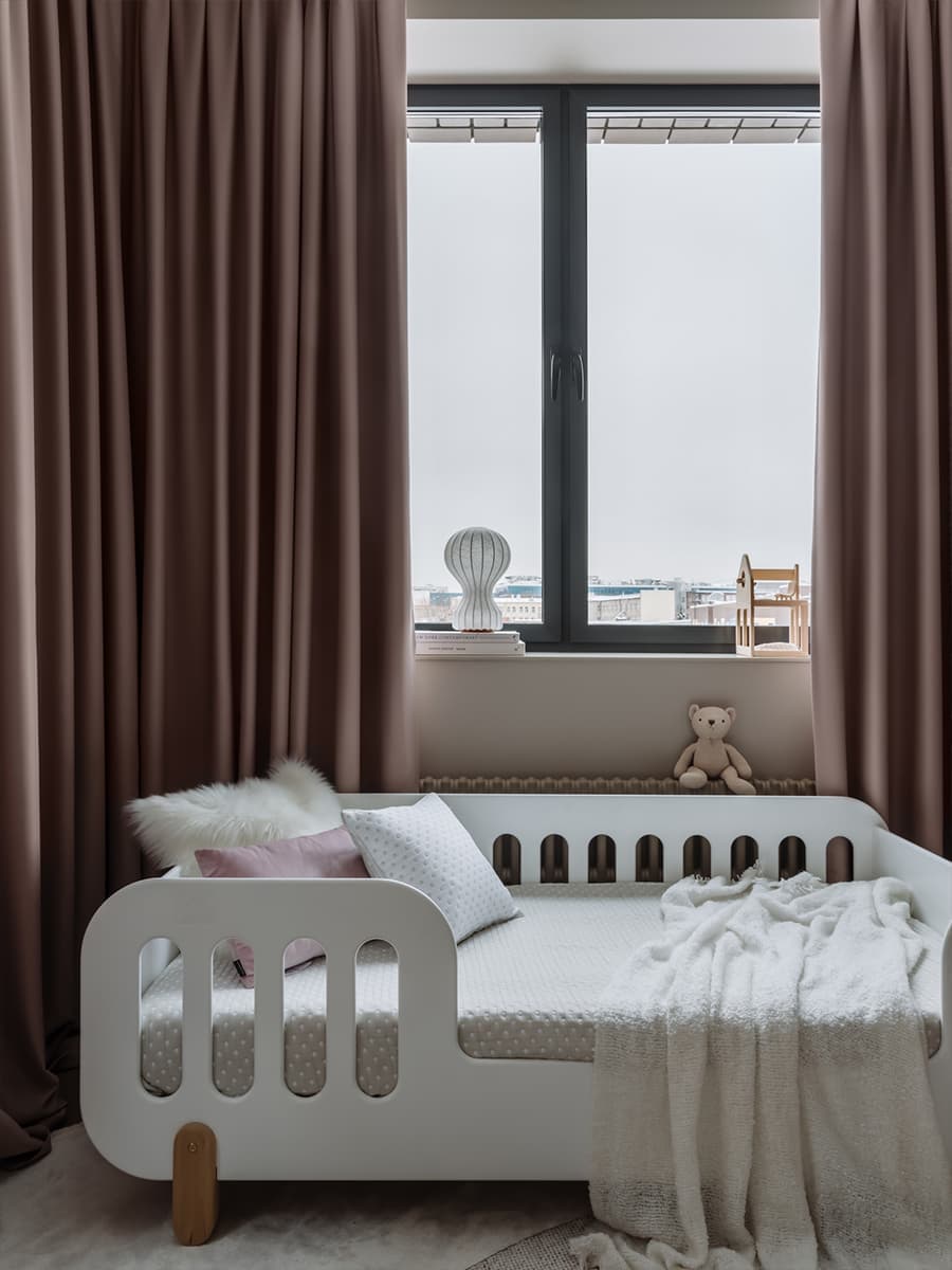 Строгий интерьер квартиры для семьи дизайнера — проект студии Nashe Interiors w3