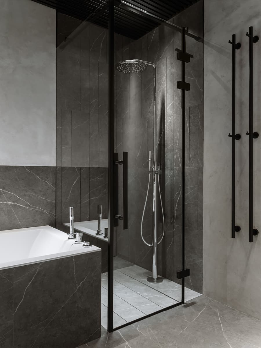 Строгий интерьер квартиры для семьи дизайнера — проект студии Nashe Interiors