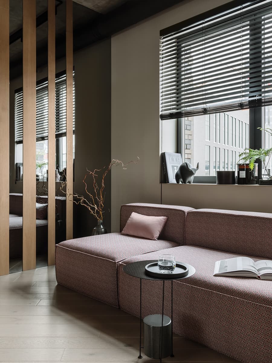 Строгий интерьер квартиры для семьи дизайнера — проект студии Nashe Interiors