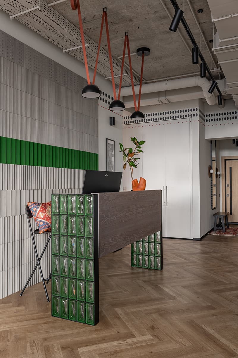 Этнический декор и авторская керамика в интерьере офиса — проект архитектурного бюро PRSPKT