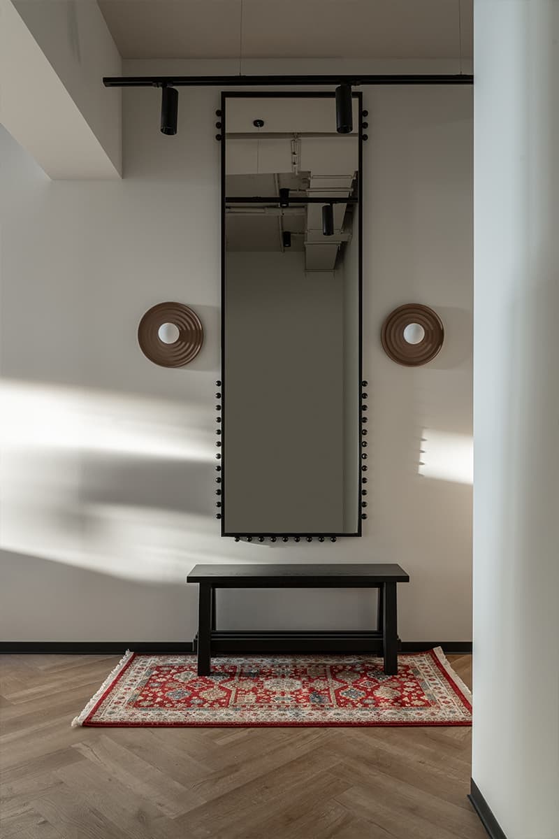 Этнический декор и авторская керамика в интерьере офиса — проект архитектурного бюро PRSPKT