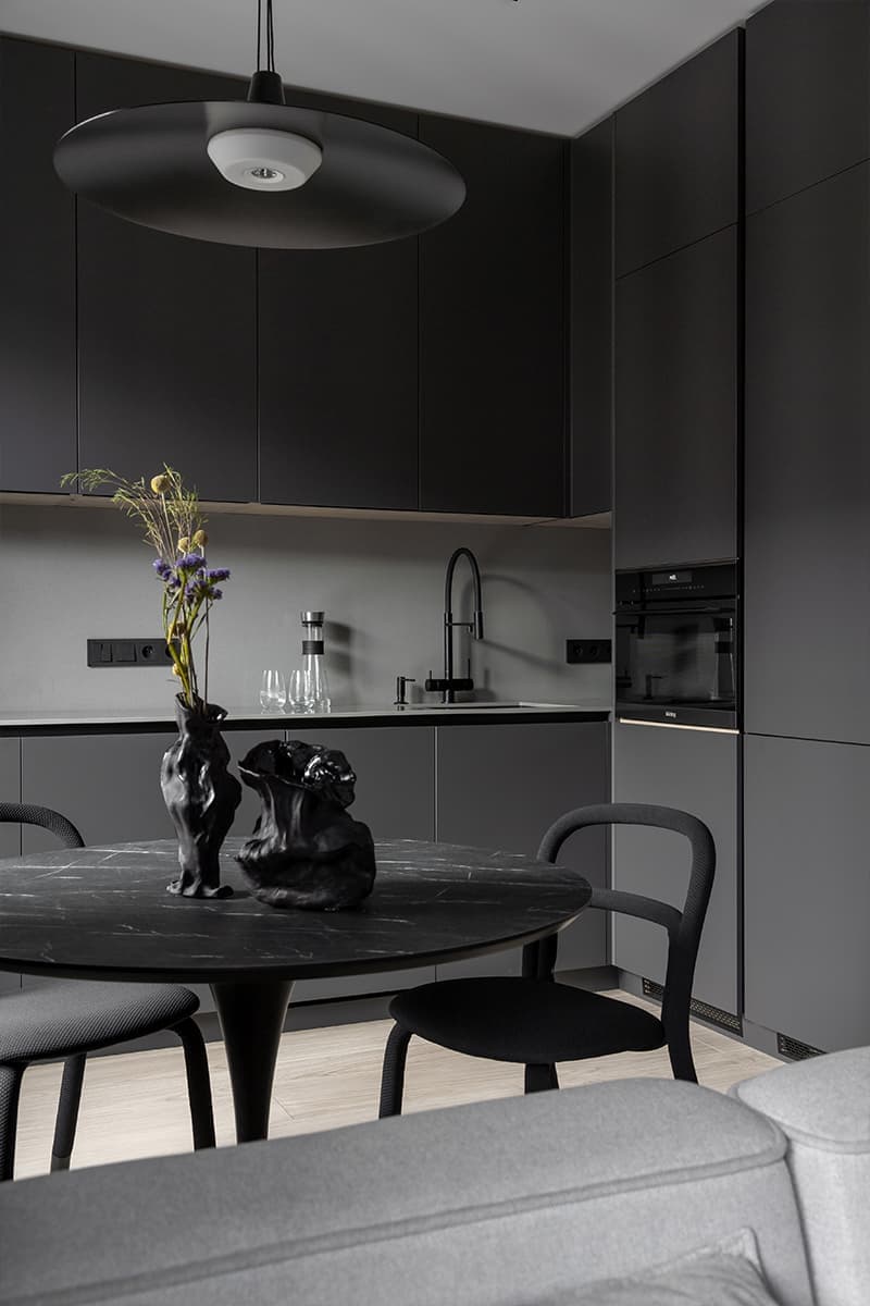 Графичный интерьер квартиры для молодого бизнесмена — проект Николая Дембовского