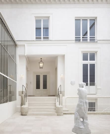 Acne Studios открыли штаб-квартиру внутри парижского таунхауса
