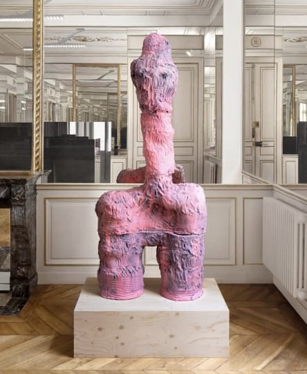 Acne Studios открыли штаб-квартиру внутри парижского таунхауса