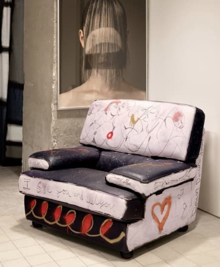 Acne Studios открыли штаб-квартиру внутри парижского таунхауса