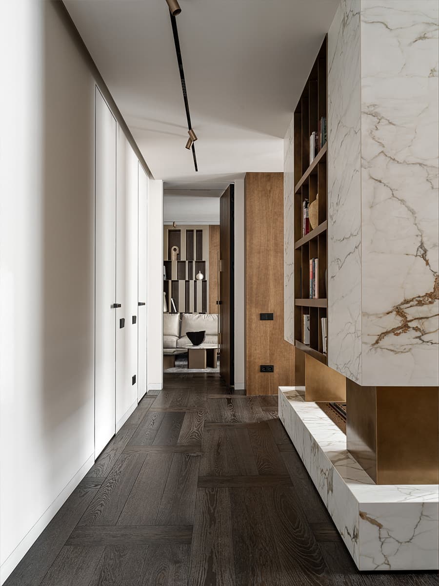 Обволакивающая палитра материалов в интерьере респектабельного офиса — проект бюро TOU Architects