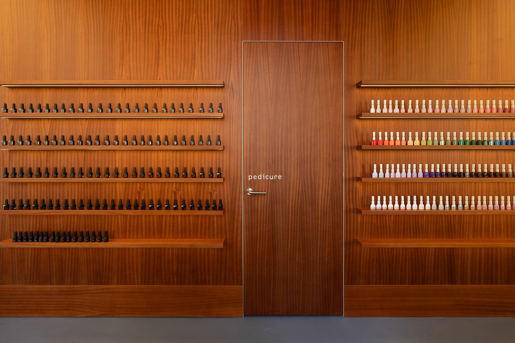 Отсылки к корейской архитектуре в интерьере бьюти-студии — проект Екатерины Рыбалко