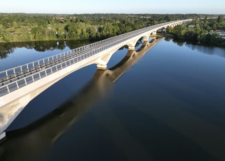 В Великобритании построили самый длинный железнодорожный мост