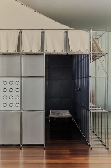 Коллаборация USM и студии LOVEISENOUGH