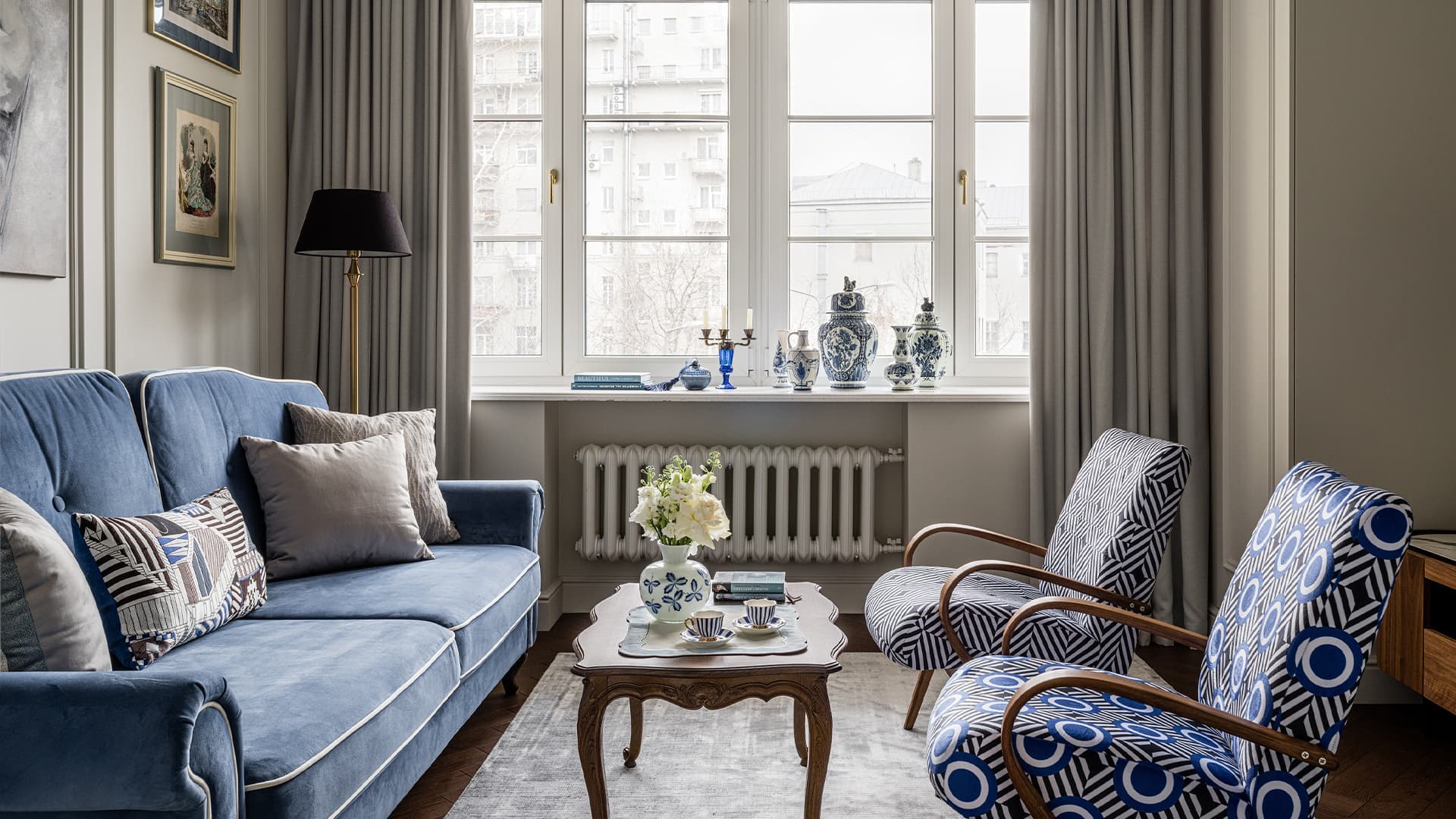 Парадный интерьер светлой квартиры в знаменитой сталинке — проект BF Creative