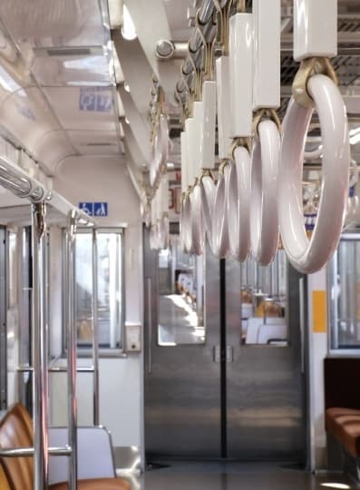 Akasaki & Vanhuyse сделали лампу из старых поручней