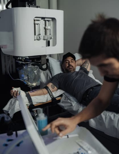 Американский стартап разработал тату-машинку на основе ИИ