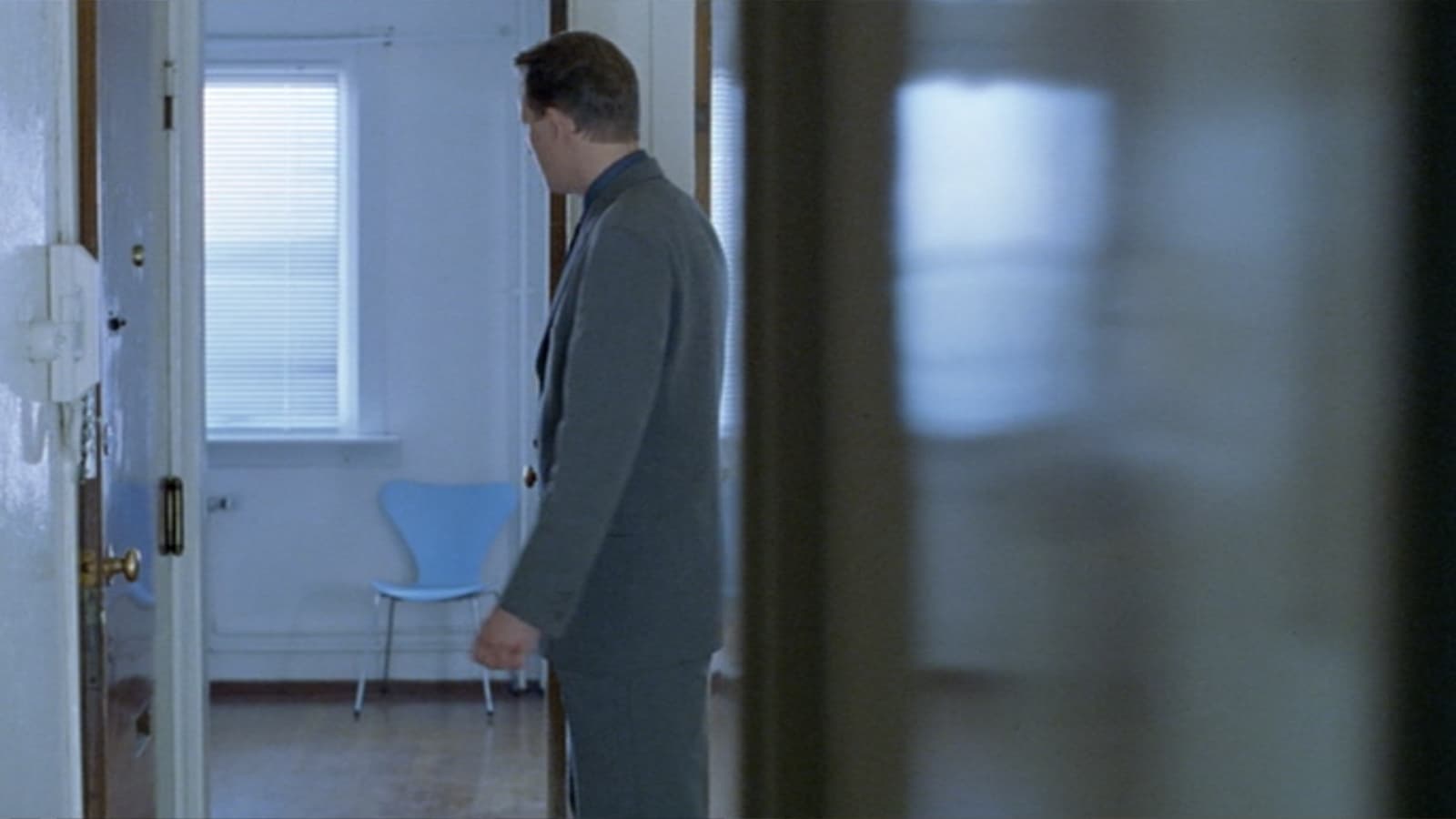 Стул Series 7 в интерьерах фильмов: от Парижа до Лос-Анджелеса