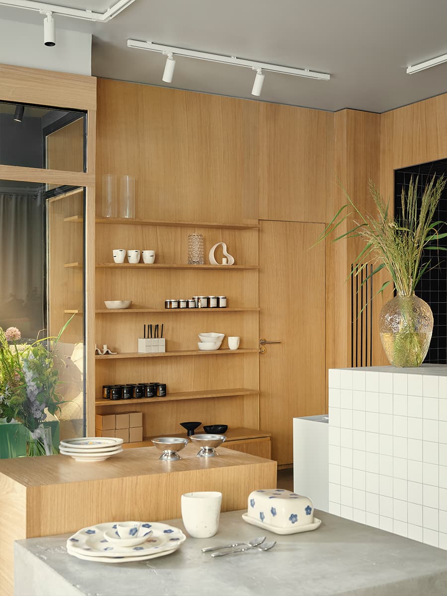 Небанальная трактовка «русского стиля» в интерьере кафе «Просвет» — проект KIDZ