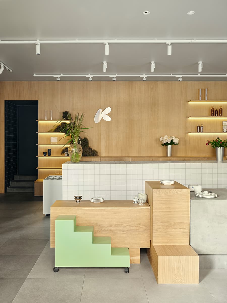 Небанальная трактовка «русского стиля» в интерьере кафе «Просвет» — проект KIDZ