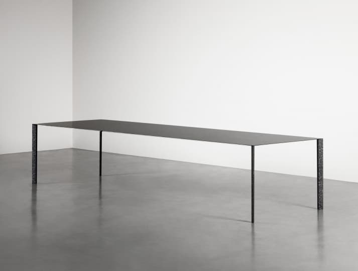 Carpenters Workshop Gallery показывает мебель из углеродного волокна