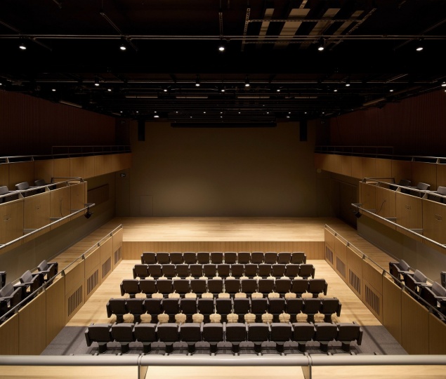 Hopkins Architects построили центр искусств при Оксфордском университете