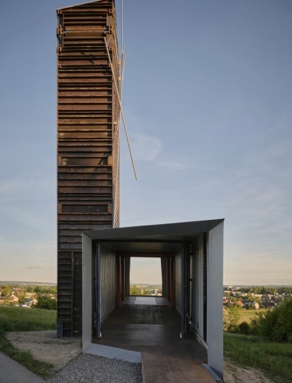 В Чехии соорудили смотровую площадку из транспортных контейнеров